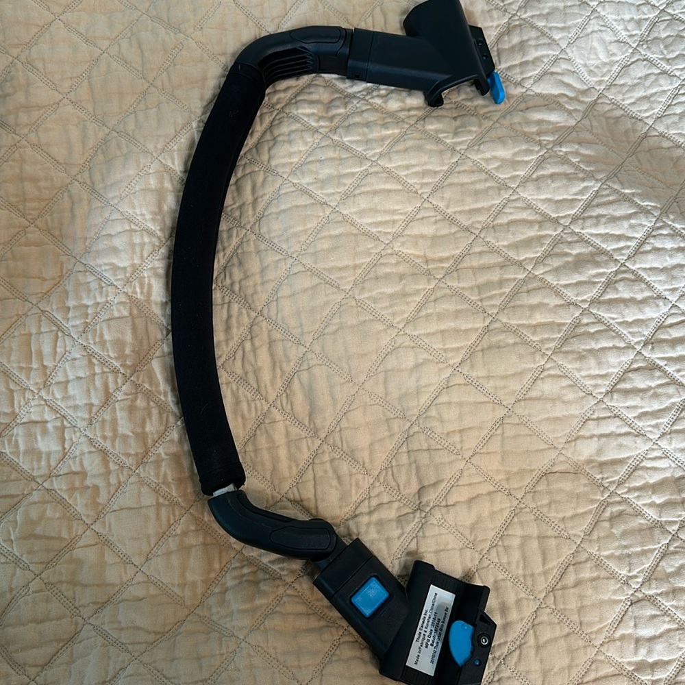 Thule Urban Glide Bumper Bar